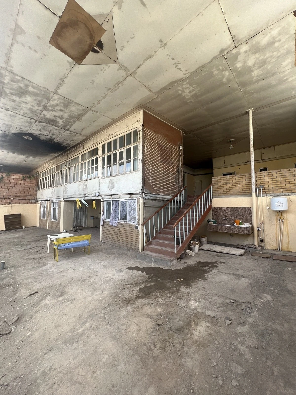 Satılır 5 otaqlı həyət evi 200 m²