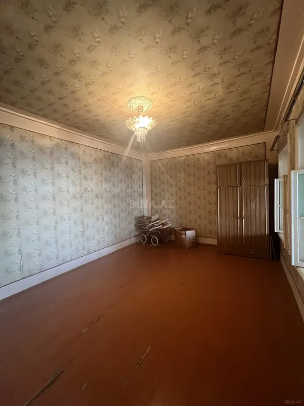 Satılır 5 otaqlı həyət evi 200 m²