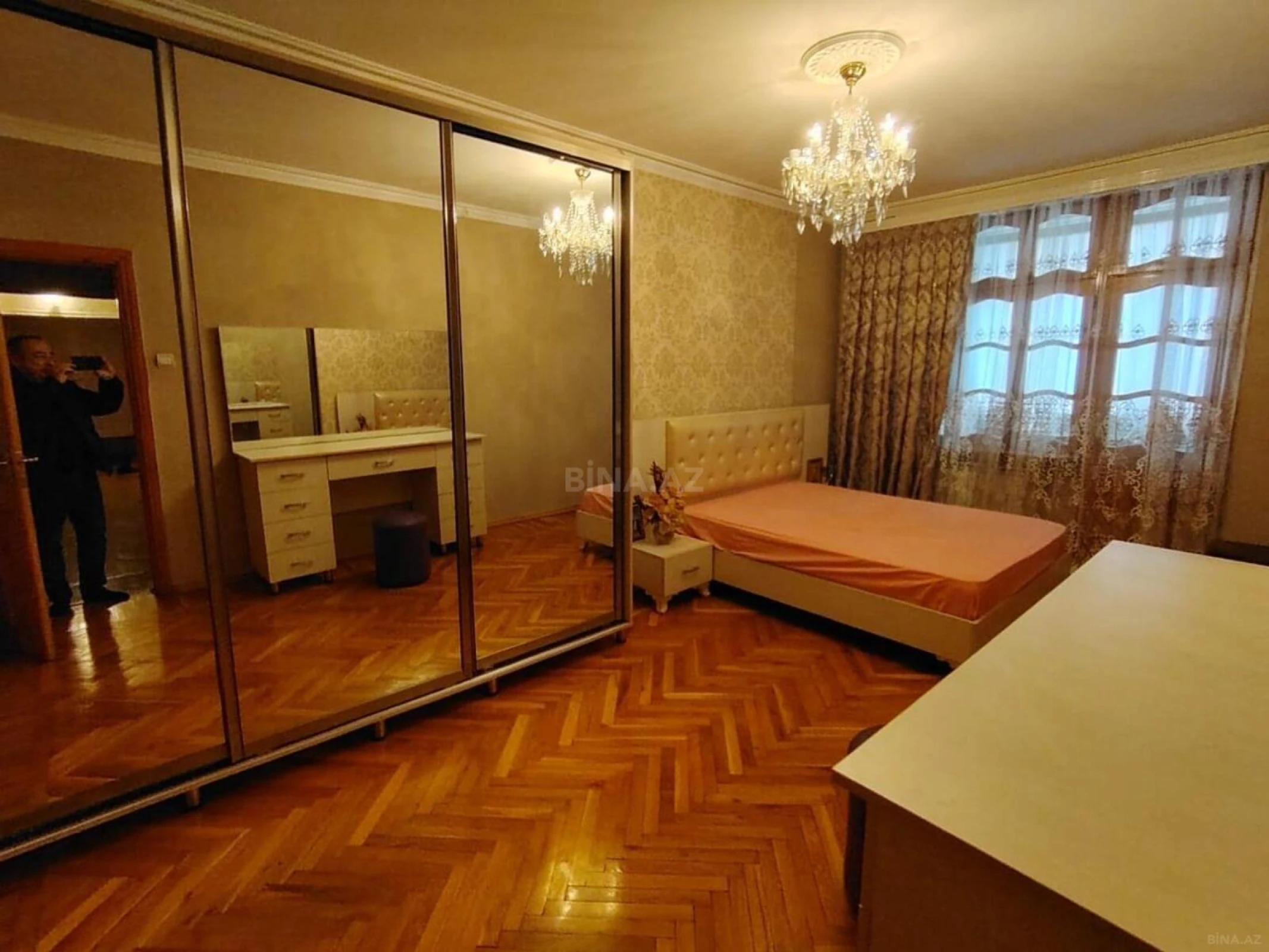 Kirayə verilir 5 otaqlı mənzil 120 m²