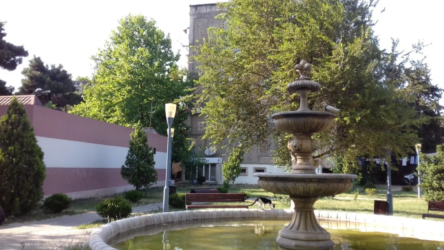 Kirayə verilir 5 otaqlı mənzil 120 m²