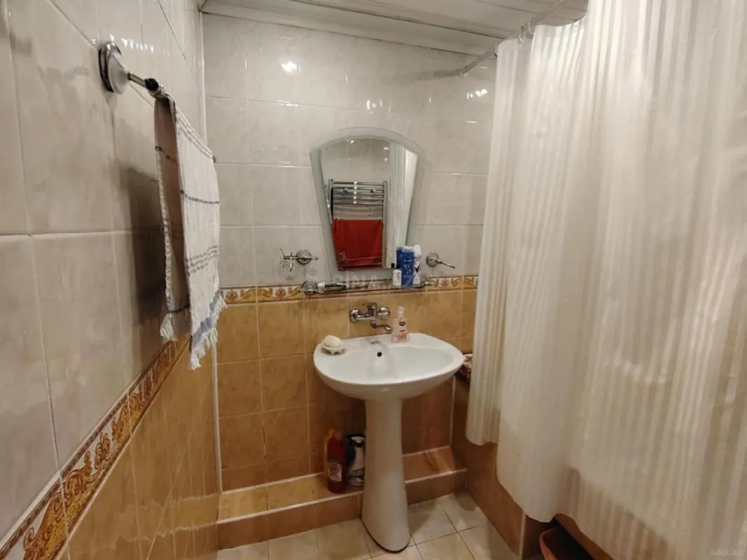 Kirayə verilir 5 otaqlı mənzil 120 m²