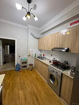 Satılır 2 otaqlı mənzil 70 m²