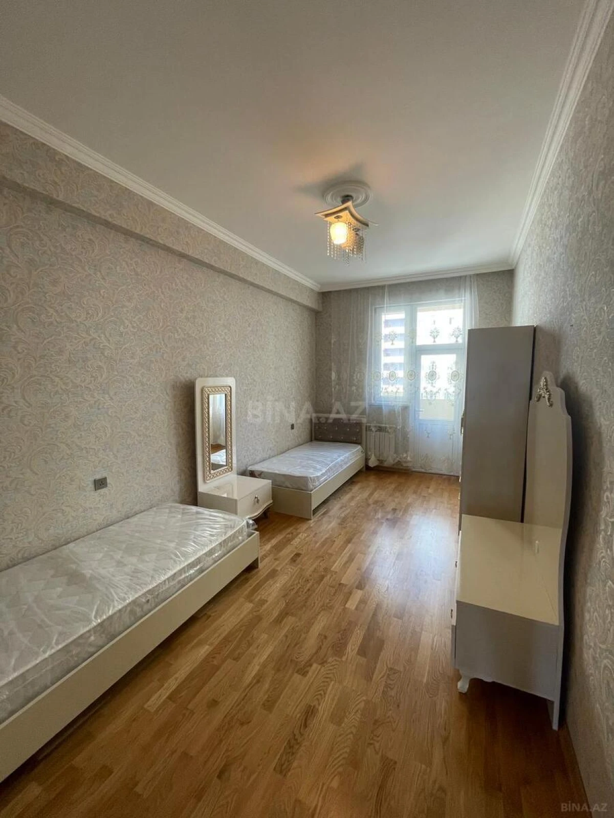 Kirayə verilir 3 otaqlı mənzil 100 m²