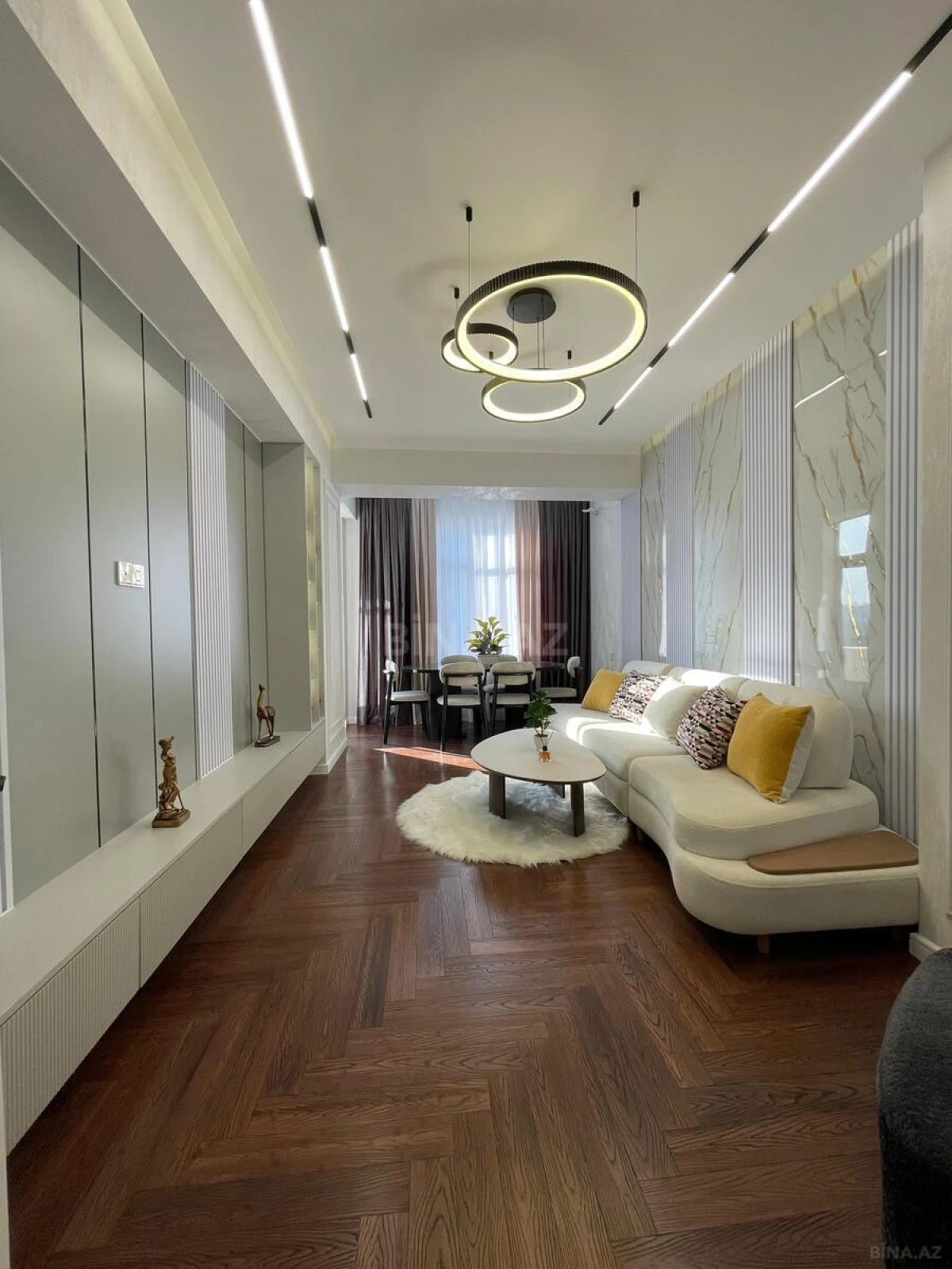 Satılır 3 otaqlı mənzil 101 m²
