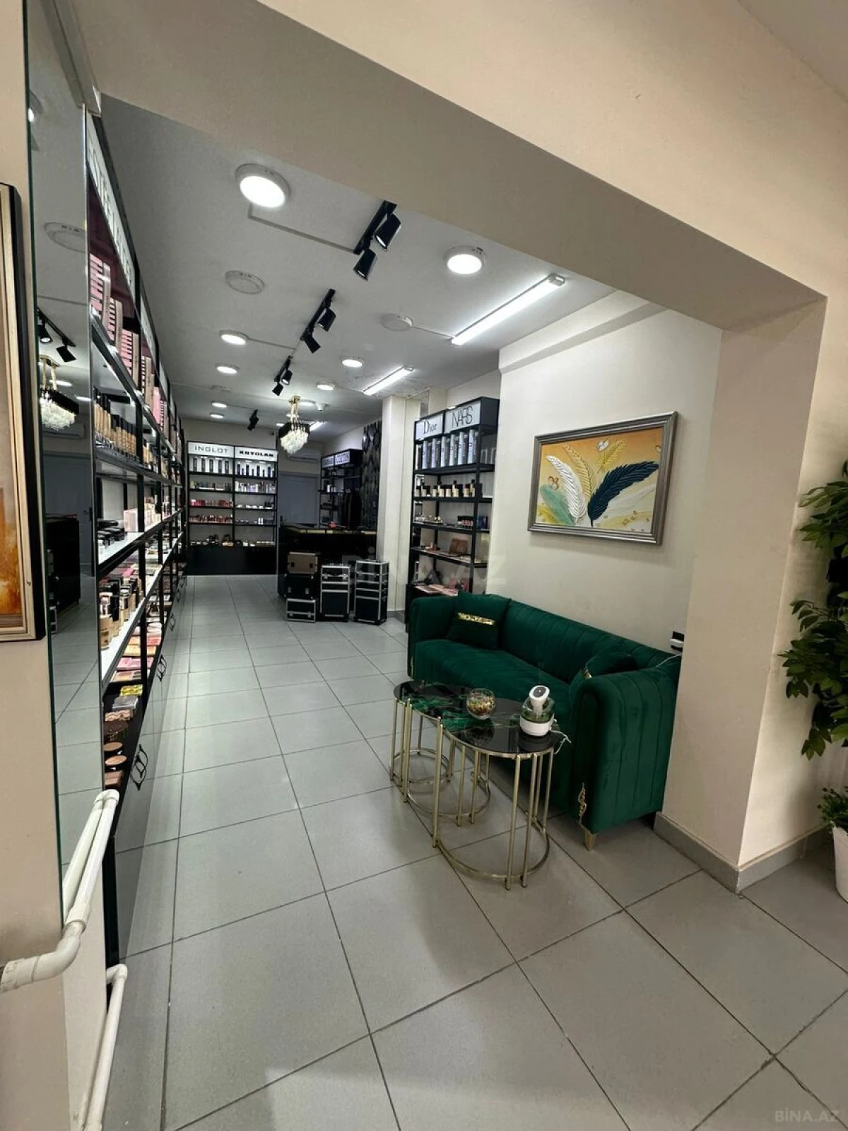 Kirayə verilir obyekt 70 m²