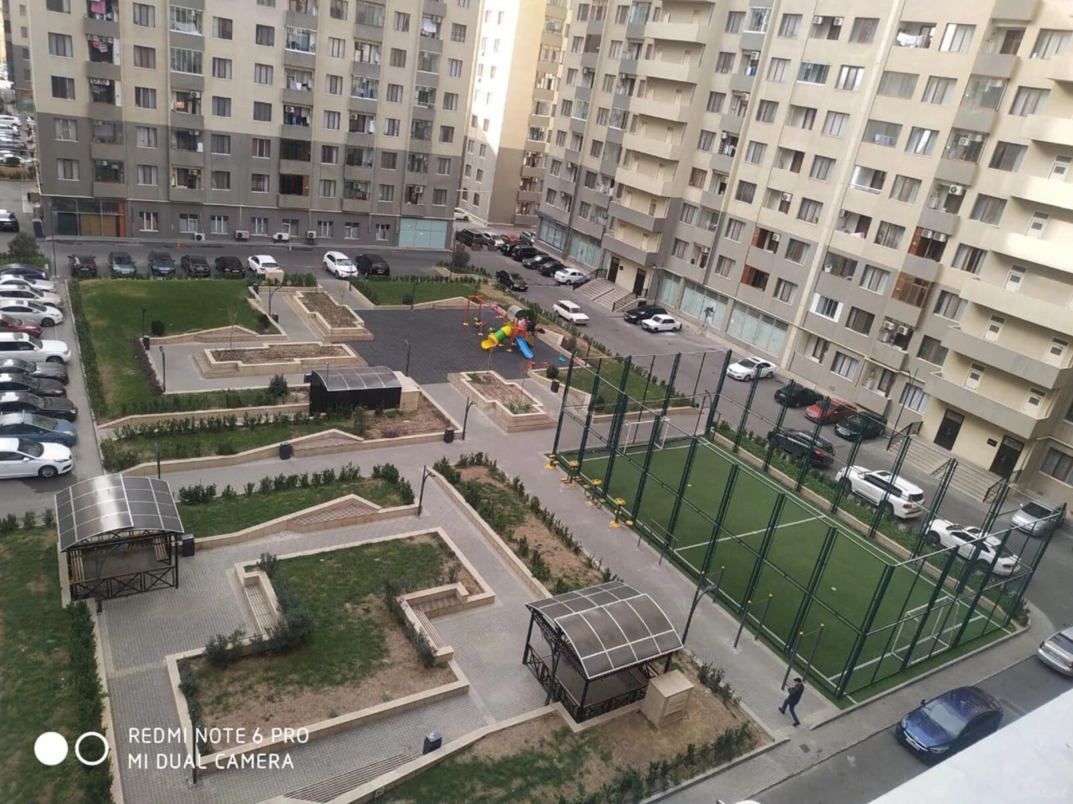 Kirayə verilir 2 otaqlı mənzil 72 m²