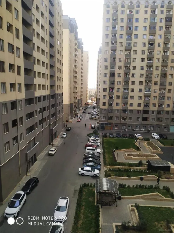 Kirayə verilir 2 otaqlı mənzil 72 m²