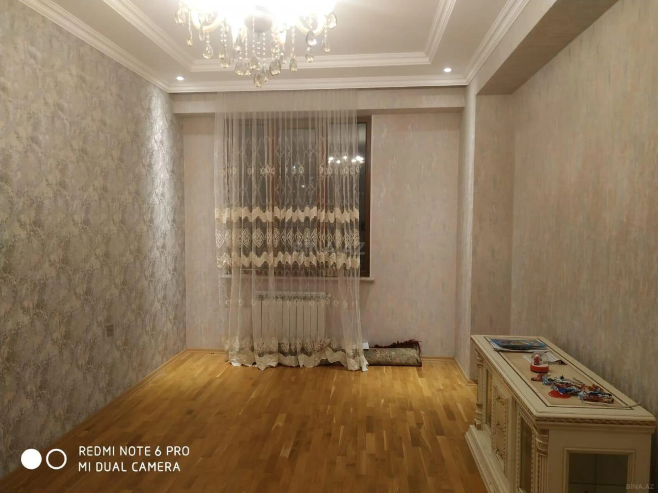 Kirayə verilir 2 otaqlı mənzil 72 m²