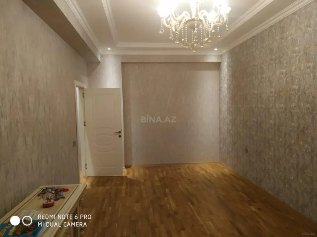 Kirayə verilir 2 otaqlı mənzil 72 m²