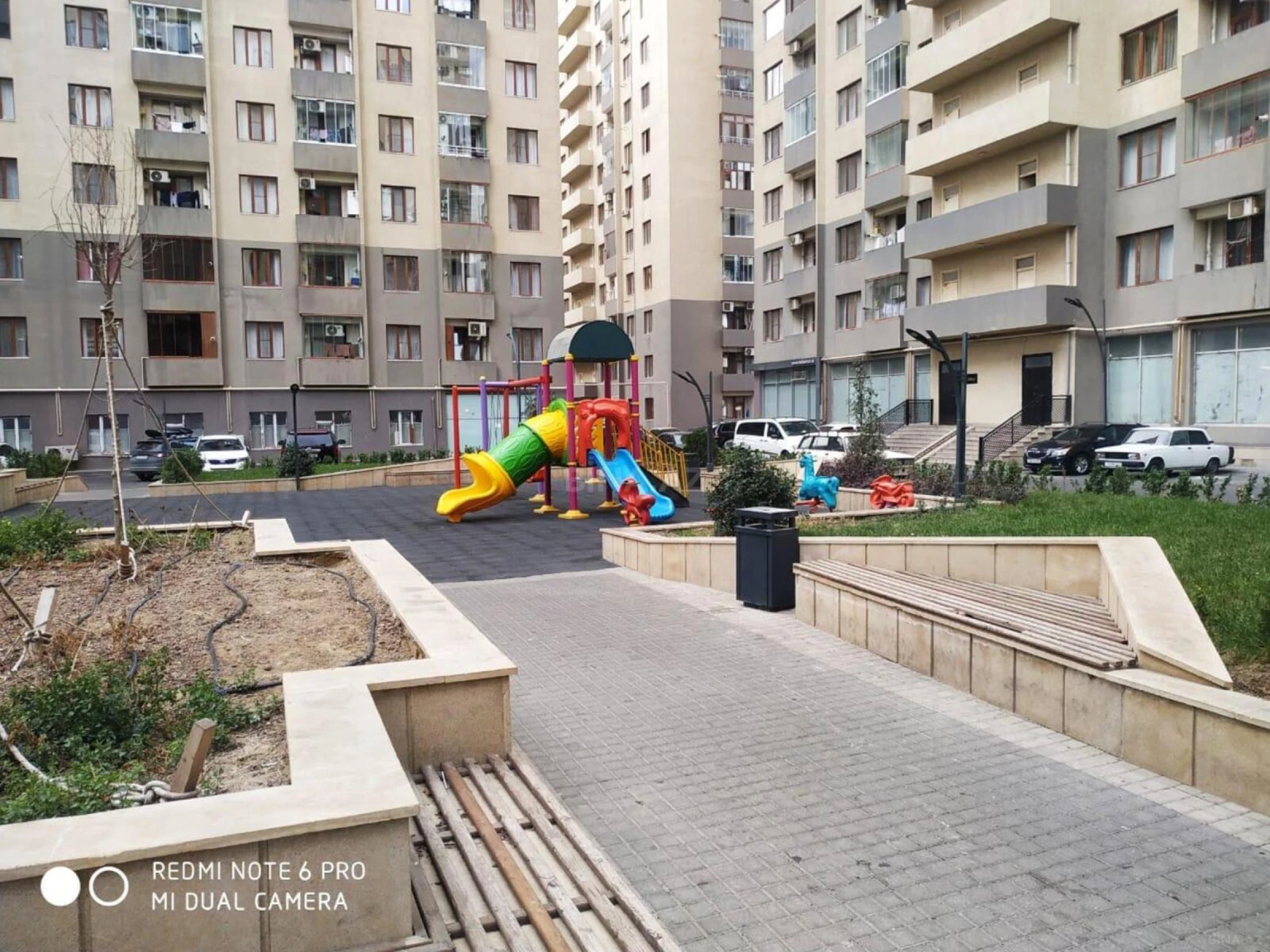 Kirayə verilir 2 otaqlı mənzil 72 m²