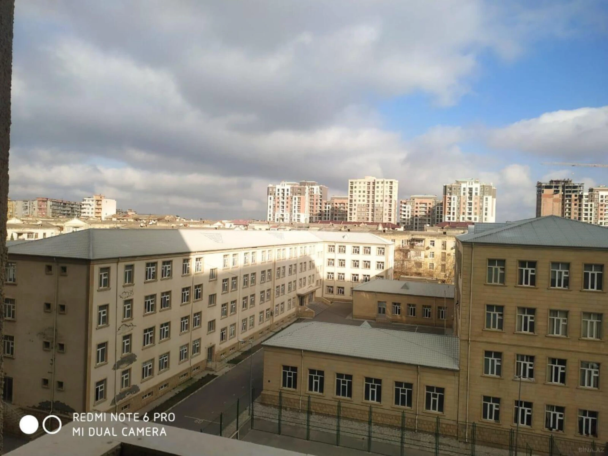 Kirayə verilir 2 otaqlı mənzil 72 m²