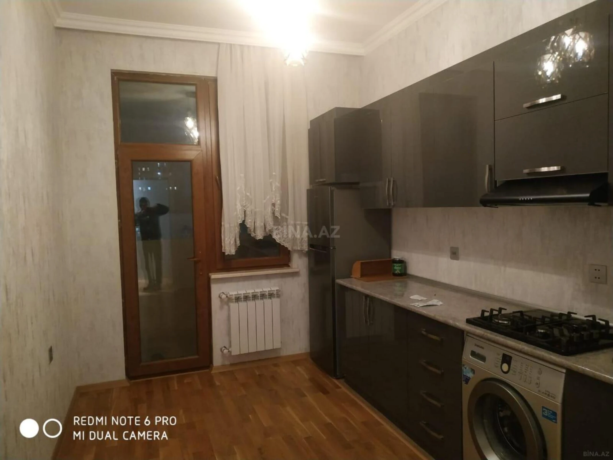 Kirayə verilir 2 otaqlı mənzil 72 m²