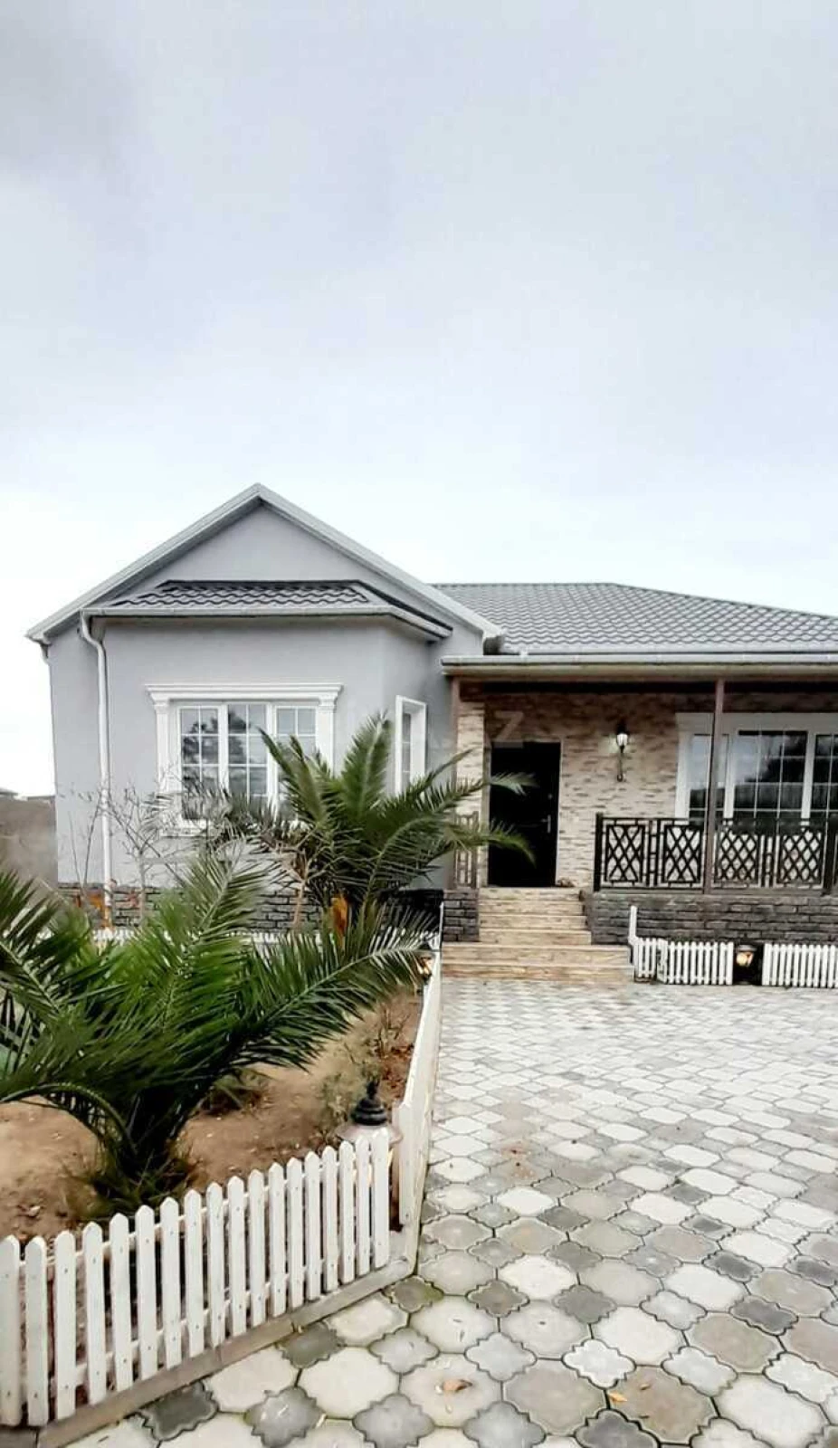 Satılır 4 otaqlı həyət evi 160 m²