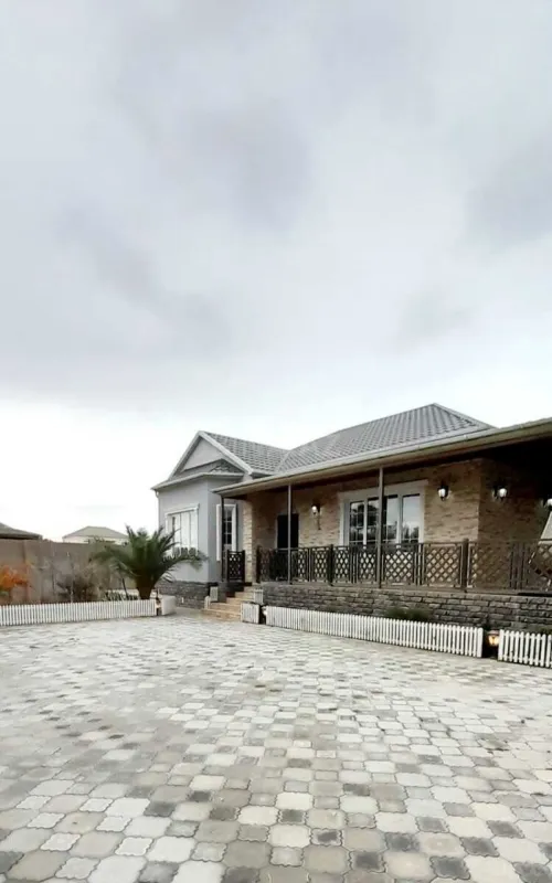 Satılır 4 otaqlı həyət evi 160 m²
