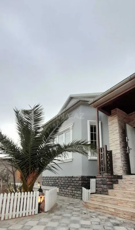 Satılır 4 otaqlı həyət evi 160 m²