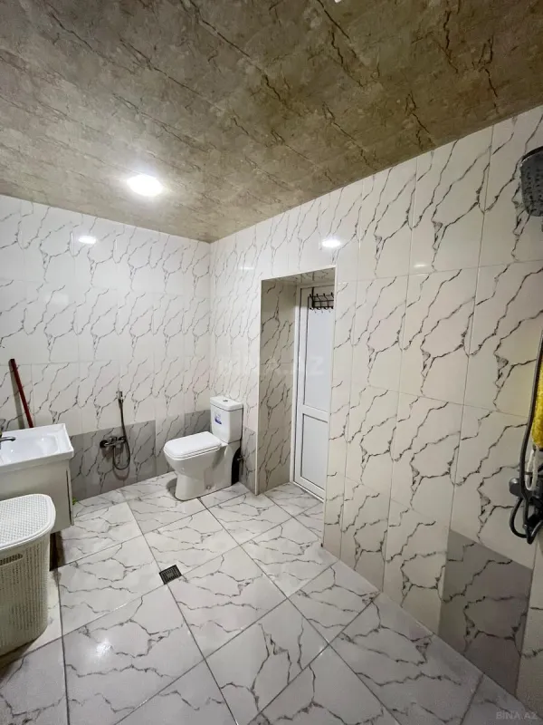 Satılır 5 otaqlı həyət evi 180 m²
