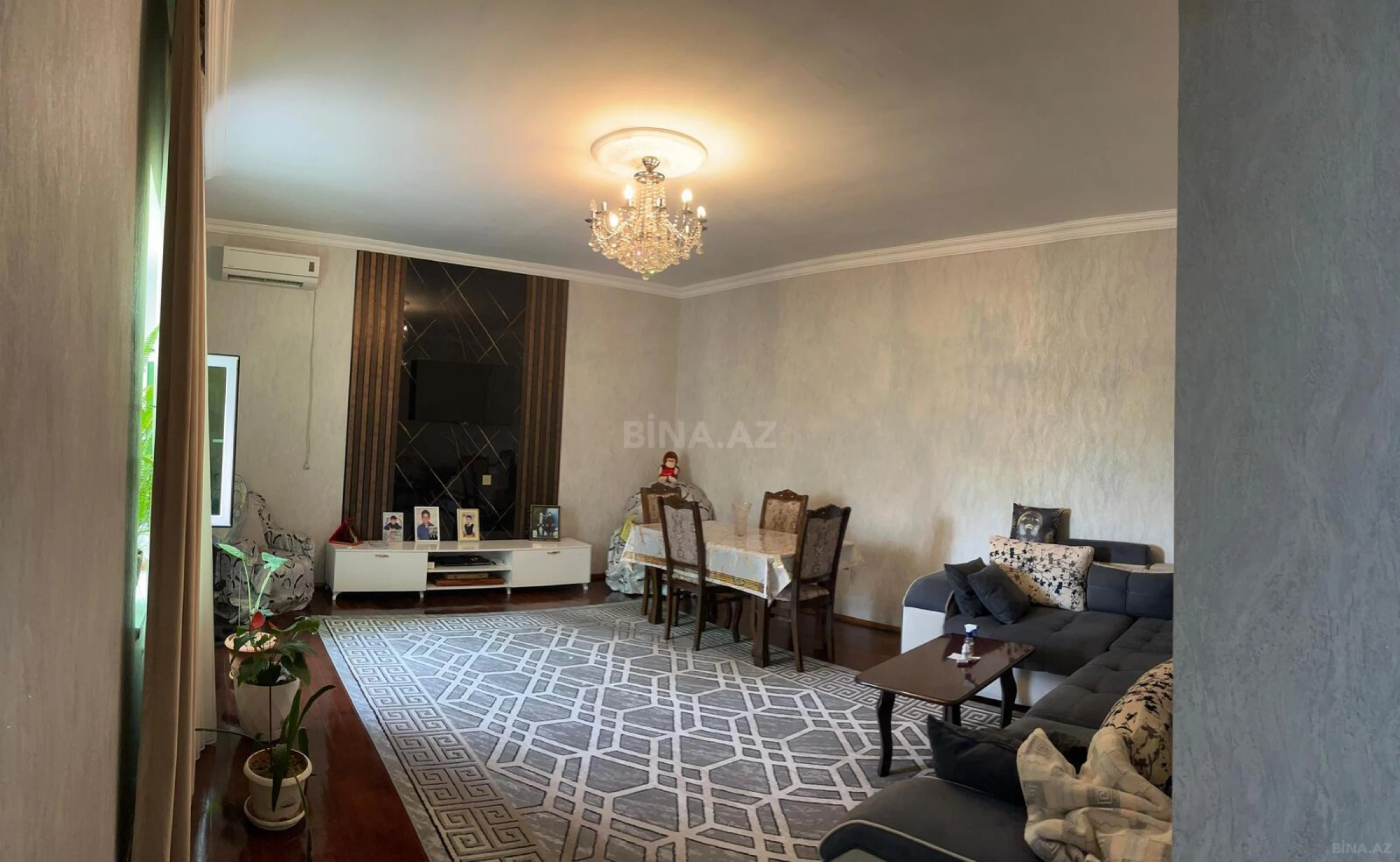 Satılır 5 otaqlı həyət evi 180 m²