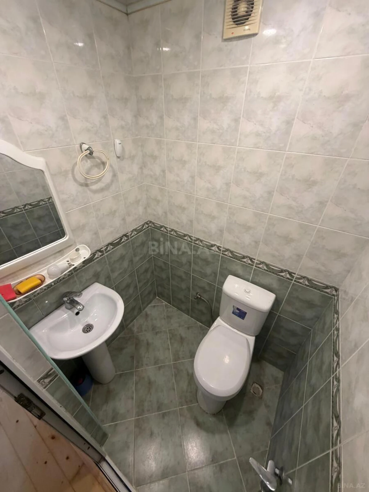 Kirayə verilir 2 otaqlı mənzil 73 m²