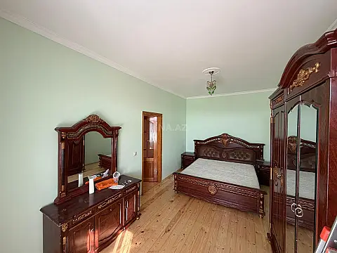 Kirayə verilir 2 otaqlı mənzil 73 m²