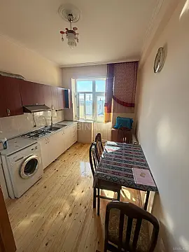 Kirayə verilir 2 otaqlı mənzil 73 m²