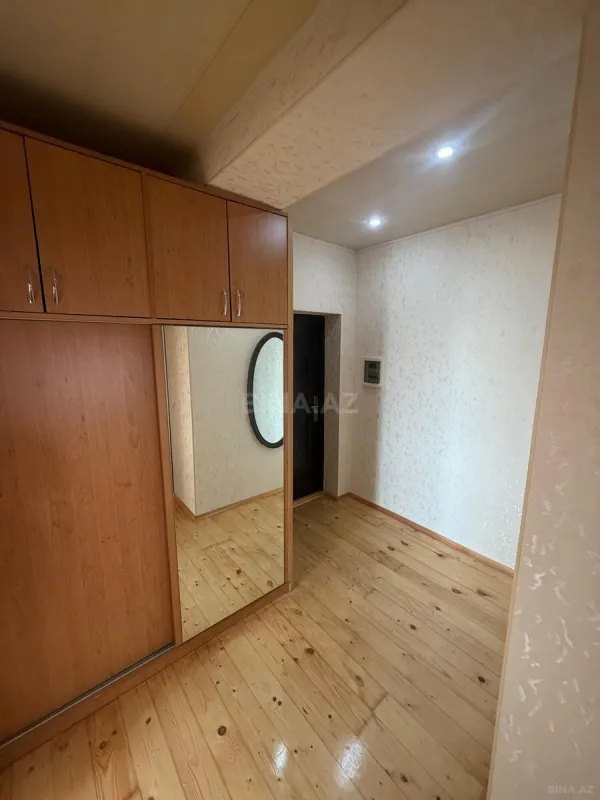 Kirayə verilir 2 otaqlı mənzil 73 m²