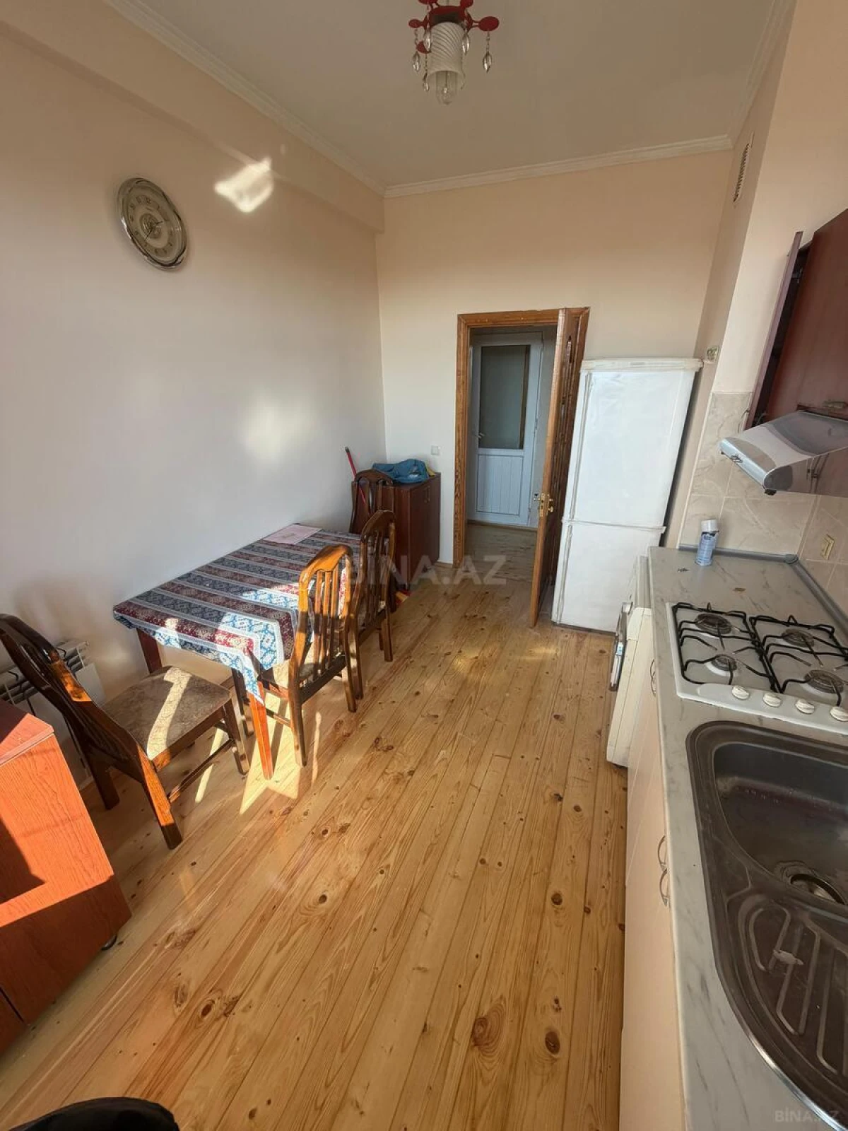 Kirayə verilir 2 otaqlı mənzil 73 m²