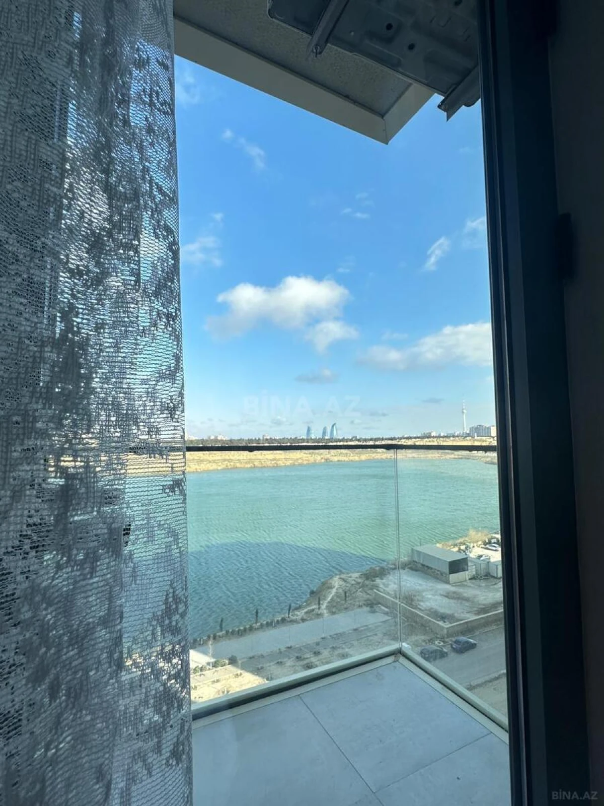 Kirayə verilir 2 otaqlı mənzil 60 m²