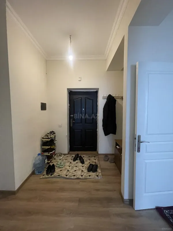 Satılır 4 otaqlı mənzil 93 m²