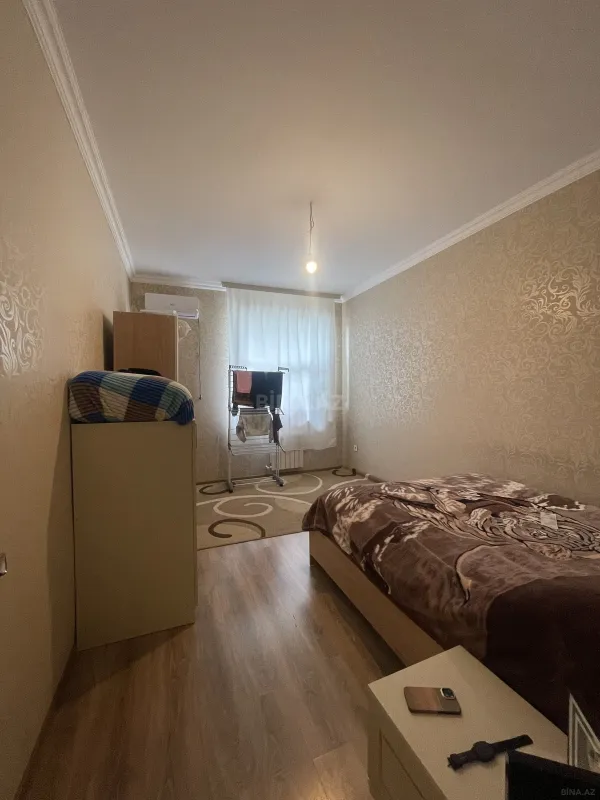 Satılır 4 otaqlı mənzil 93 m²