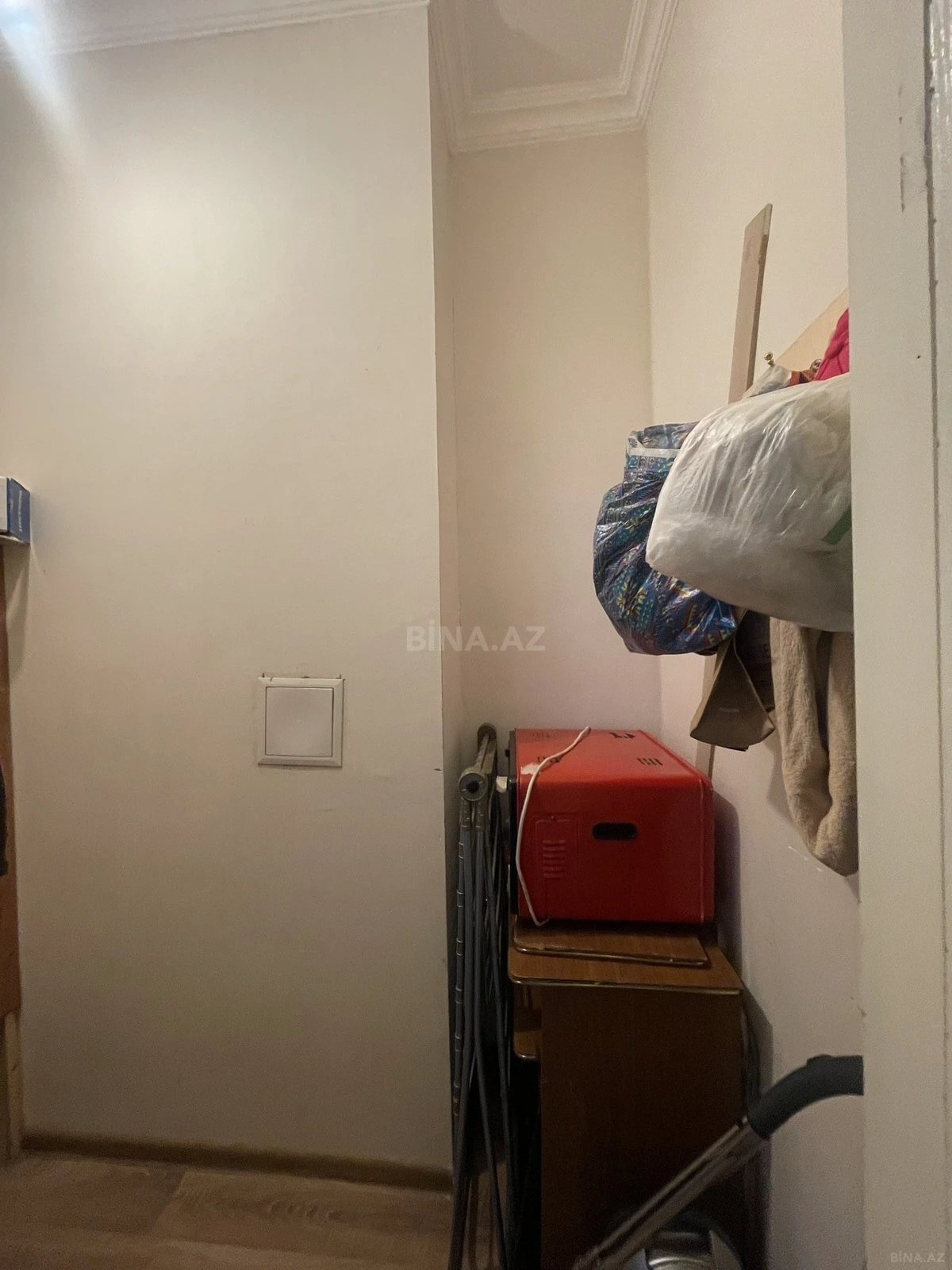 Satılır 4 otaqlı mənzil 93 m²