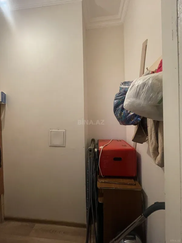 Satılır 4 otaqlı mənzil 93 m²