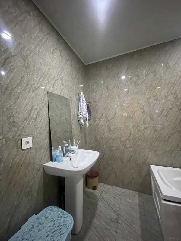 Satılır 4 otaqlı mənzil 93 m²