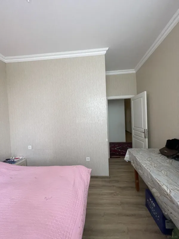 Satılır 4 otaqlı mənzil 93 m²