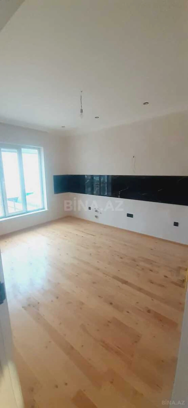 Satılır 4 otaqlı həyət evi 140 m²