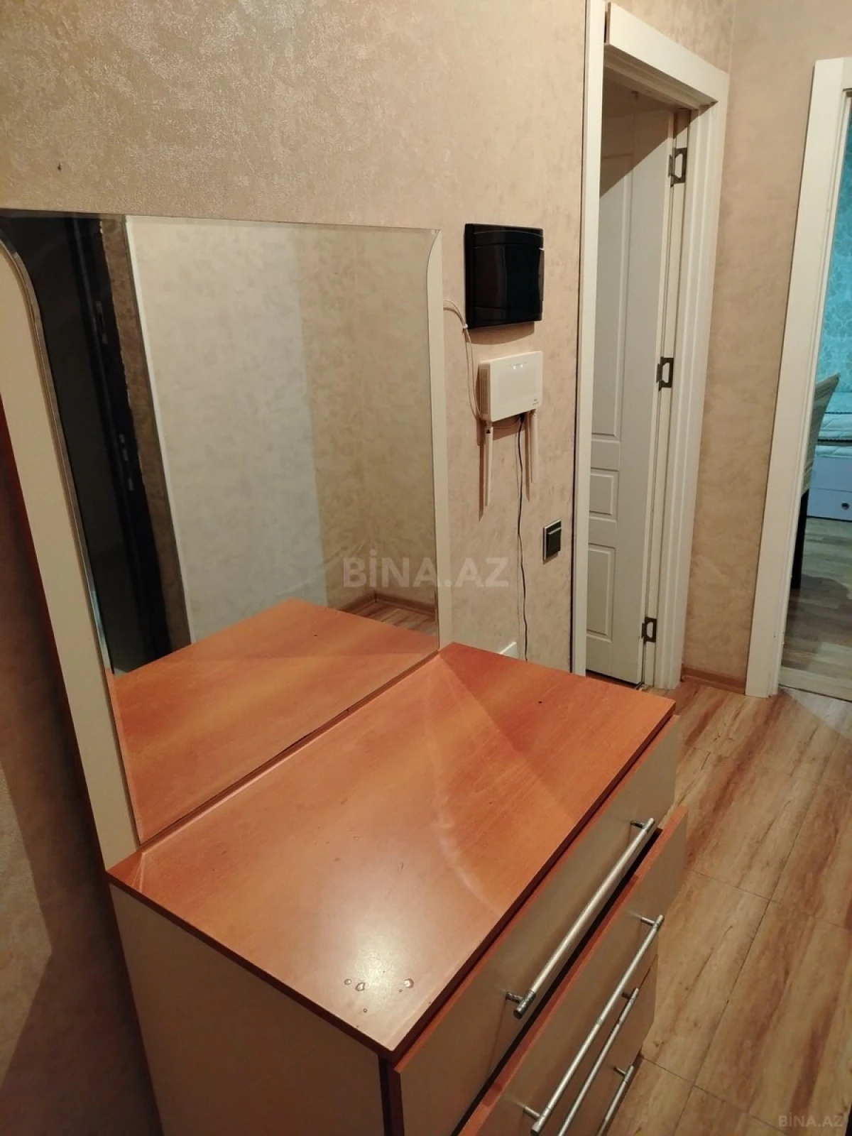Kirayə verilir 2 otaqlı mənzil 65 m²
