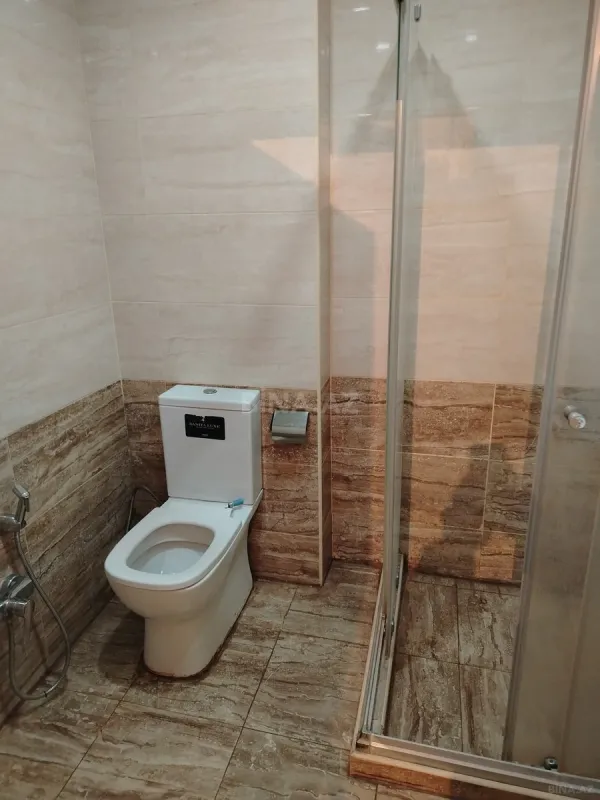 Kirayə verilir 2 otaqlı mənzil 65 m²