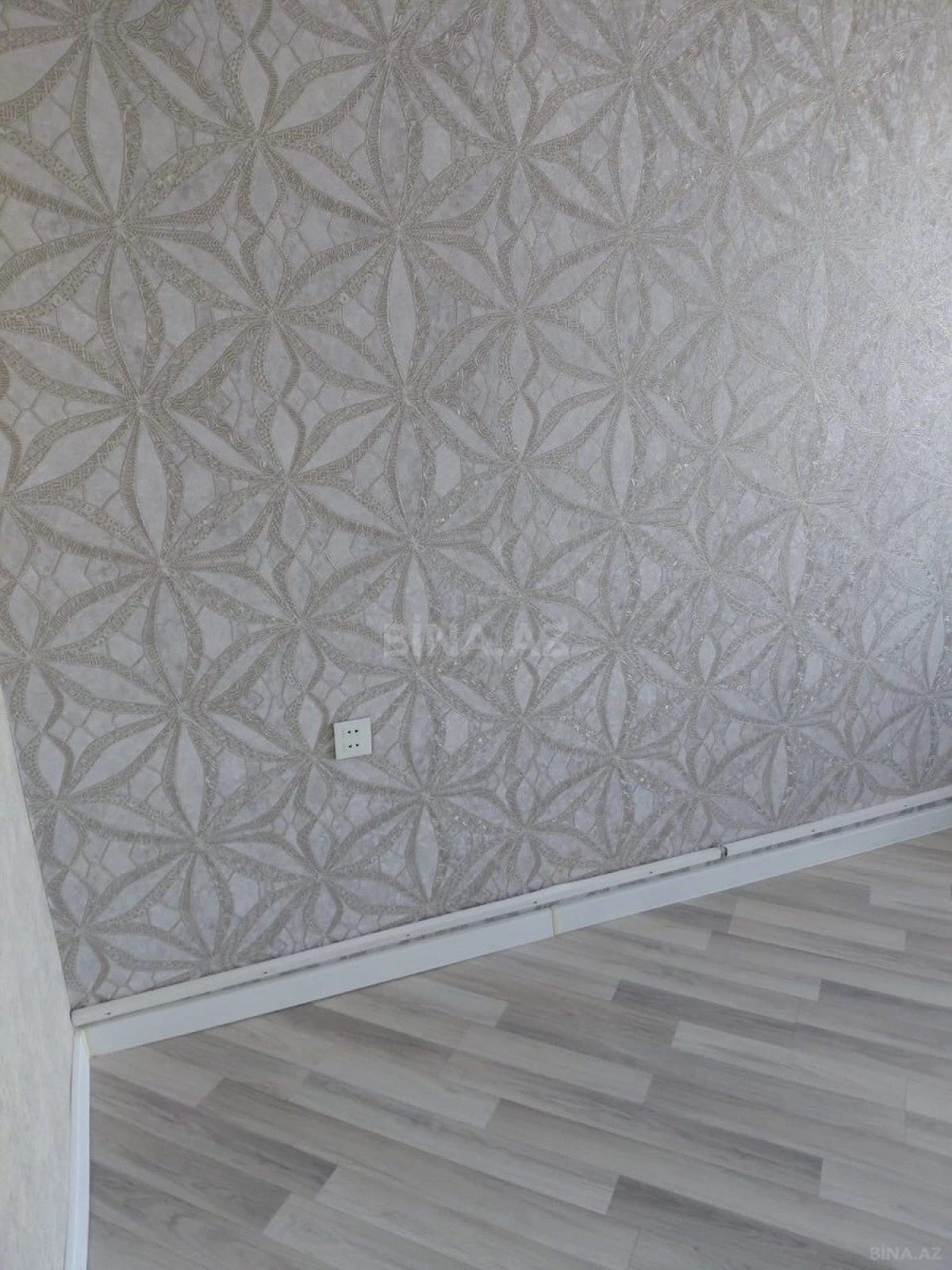 Kirayə verilir 2 otaqlı mənzil 53 m²