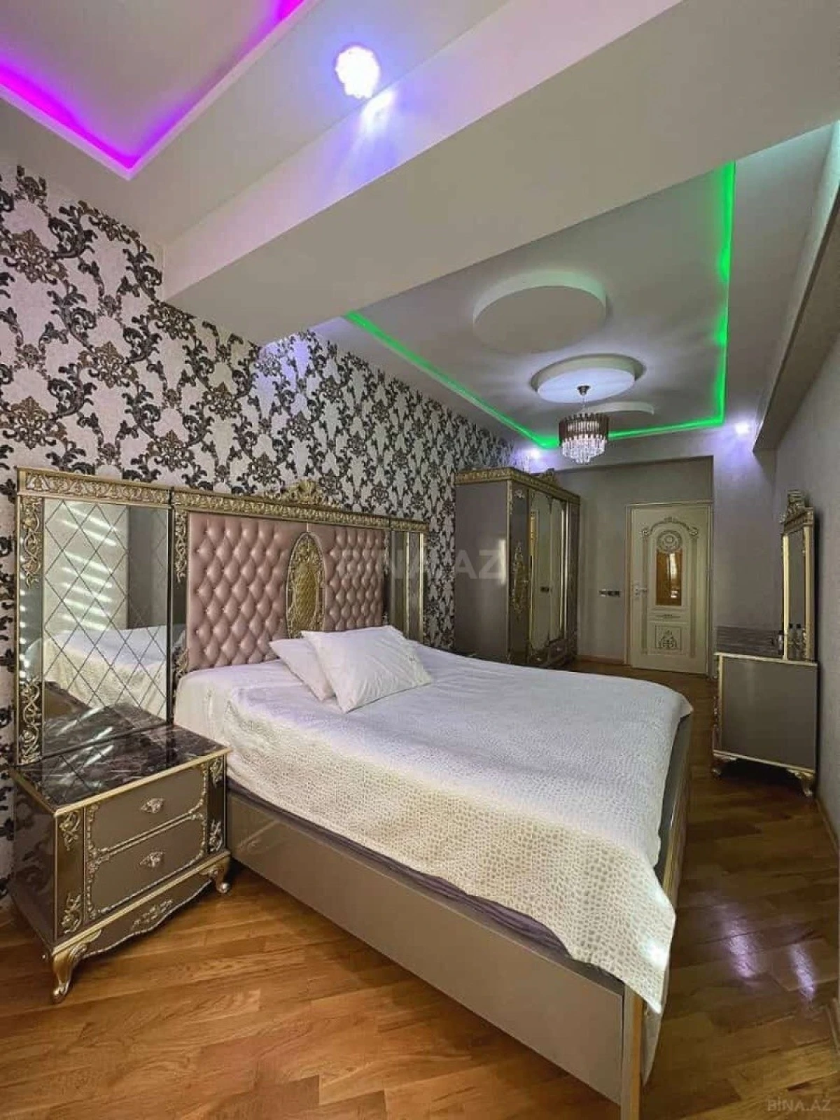 Kirayə verilir 3 otaqlı mənzil 130 m²