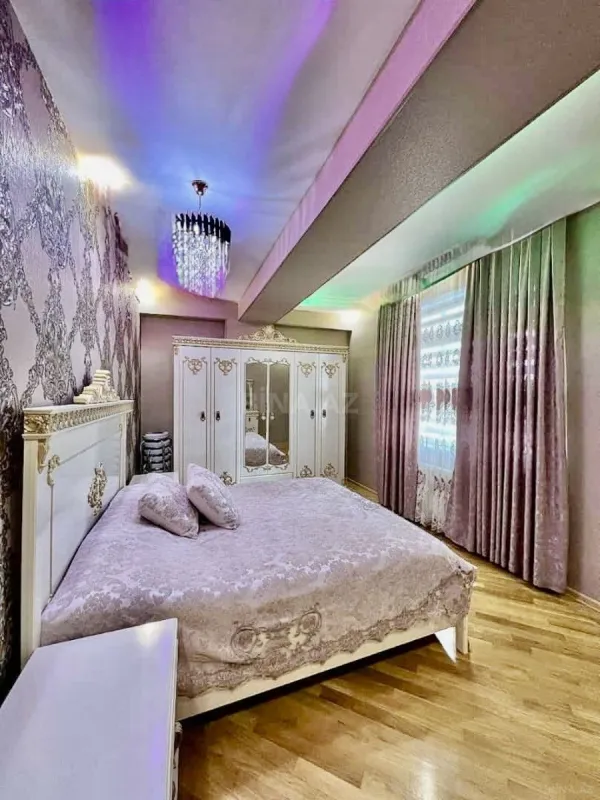 Kirayə verilir 3 otaqlı mənzil 130 m²