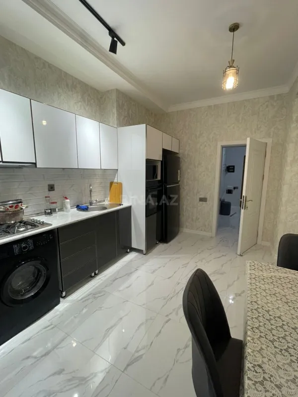 Kirayə verilir 3 otaqlı mənzil 110 m²