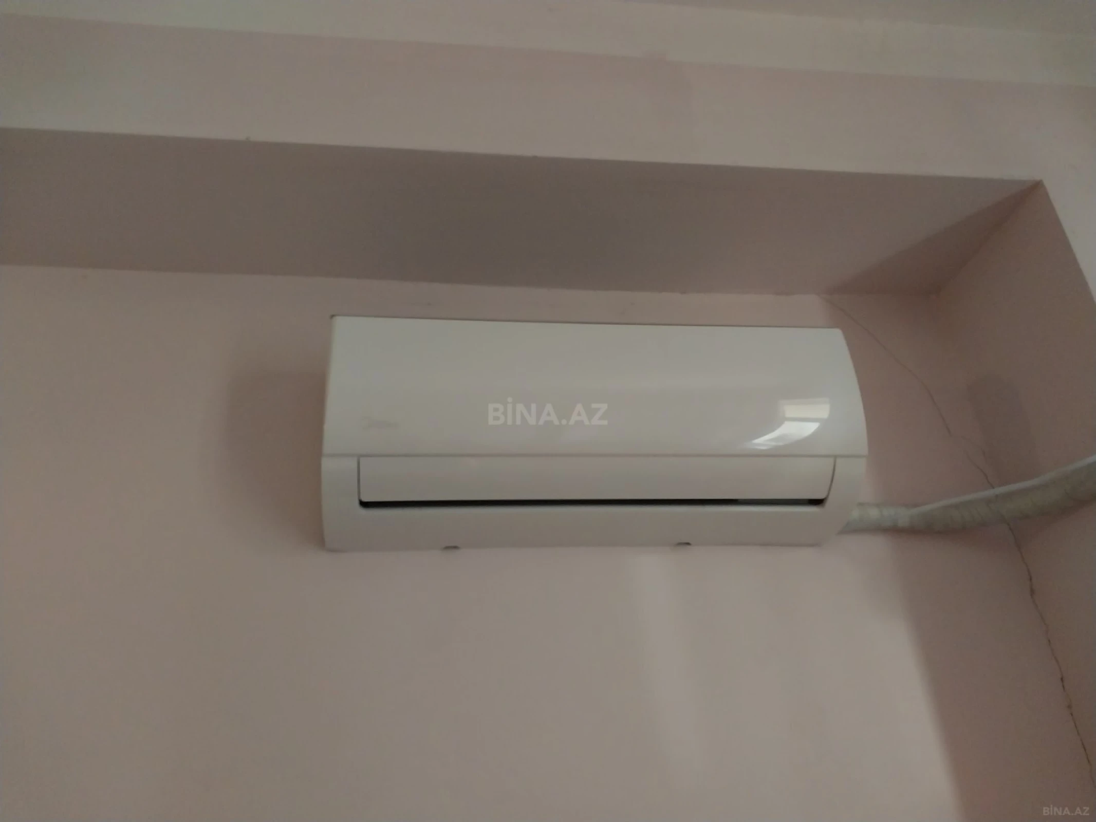 Kirayə verilir 2 otaqlı mənzil 90 m²