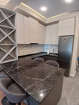 Kirayə verilir 2 otaqlı mənzil 65 m²