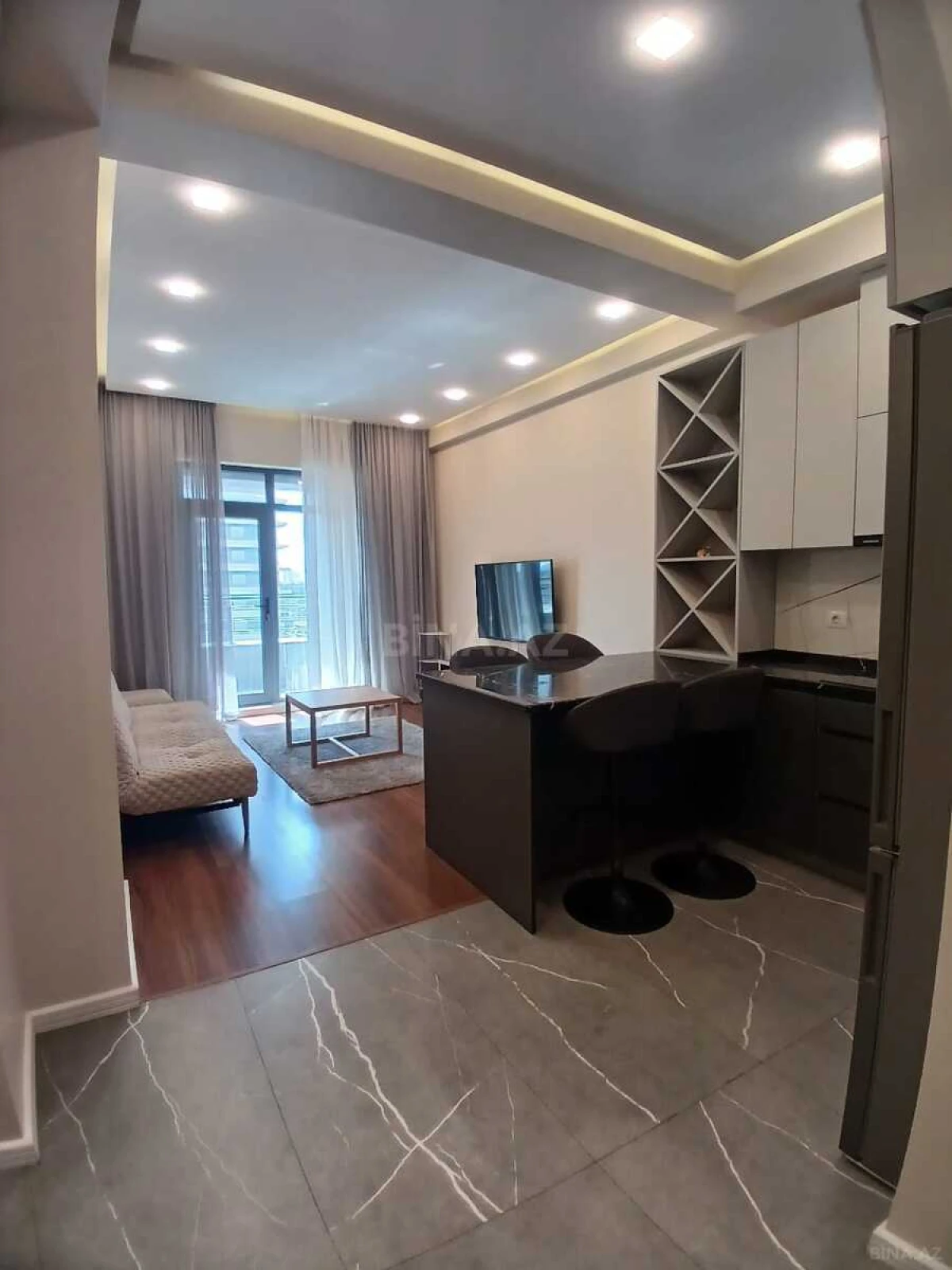 Kirayə verilir 2 otaqlı mənzil 65 m²