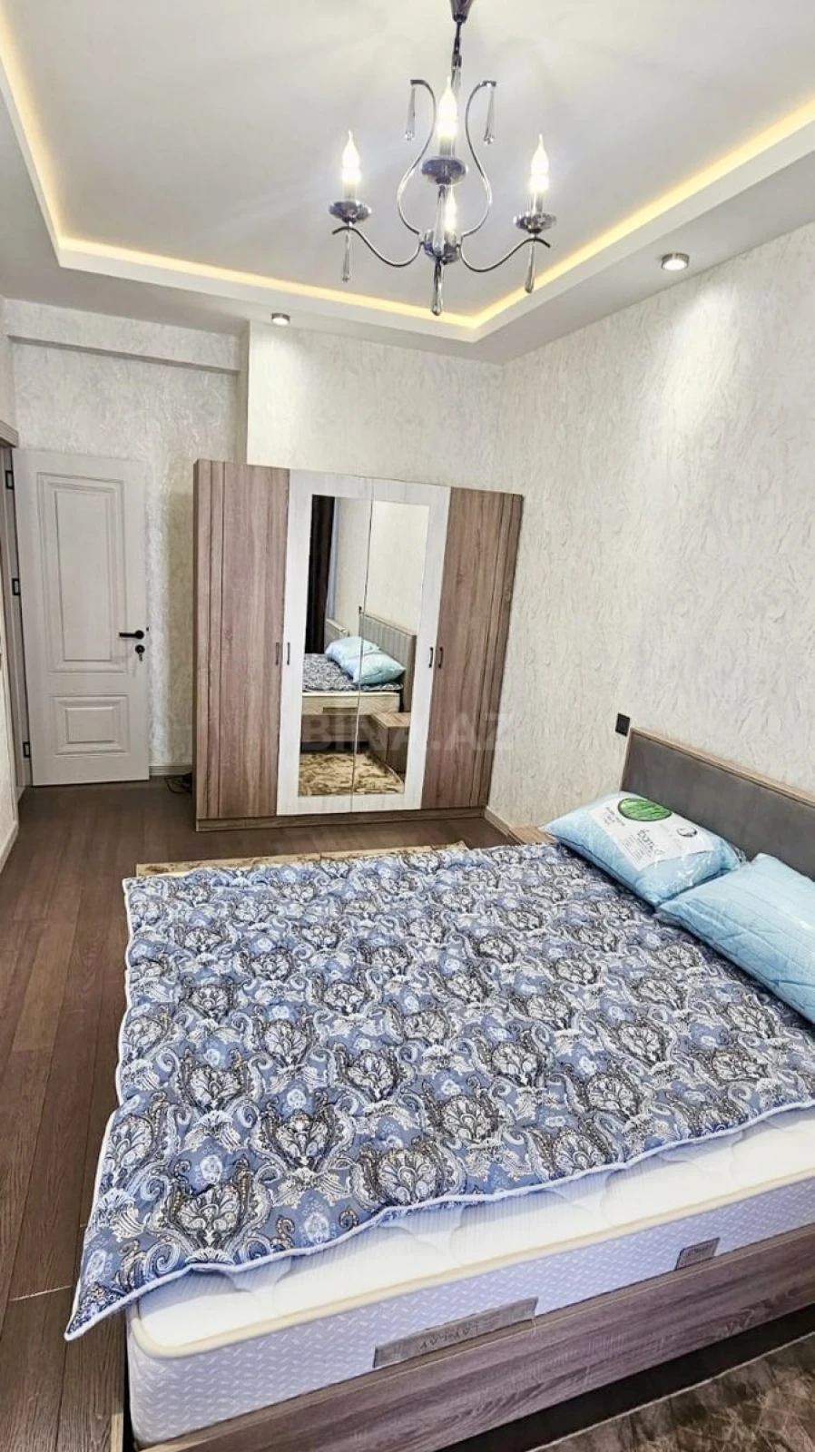 Kirayə verilir 2 otaqlı mənzil 75 m²