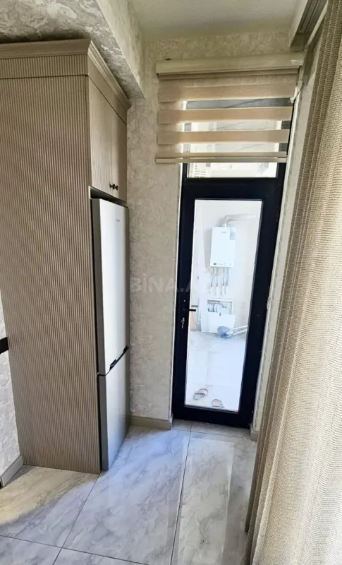 Kirayə verilir 2 otaqlı mənzil 75 m²