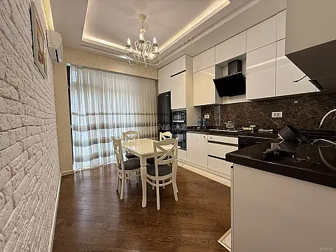 Satılır 3 otaqlı mənzil 100 m²