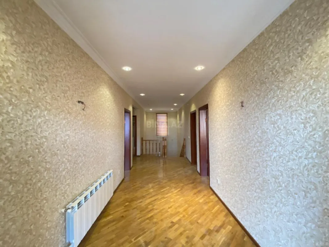 Satılır 6 otaqlı həyət evi 320 m²