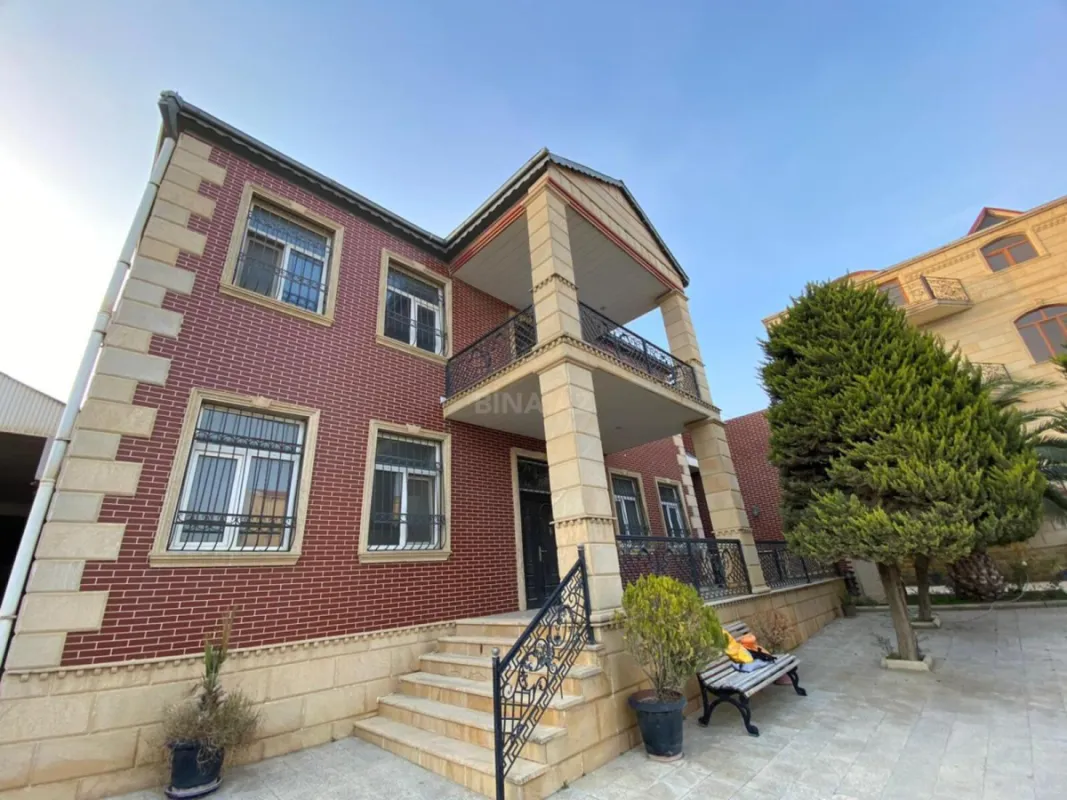 Satılır 6 otaqlı həyət evi 320 m²