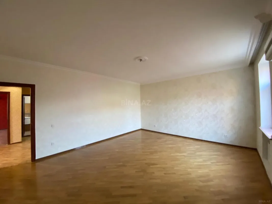 Satılır 6 otaqlı həyət evi 320 m²
