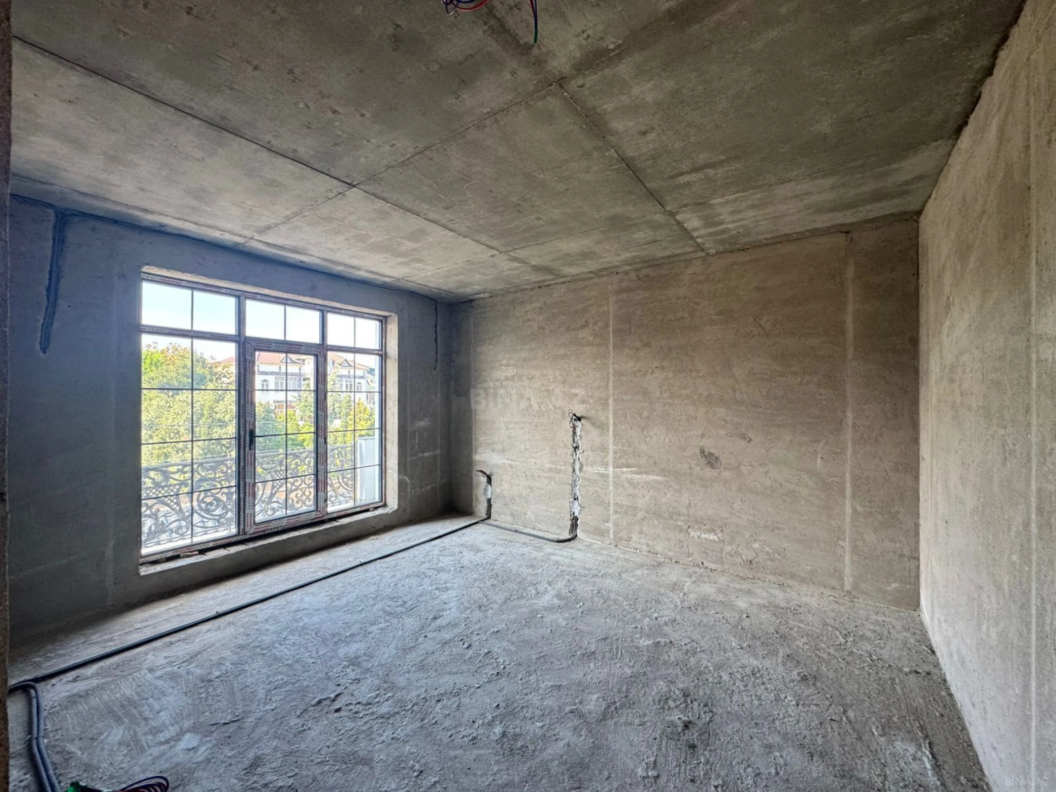 Satılır 6 otaqlı həyət evi 400 m²